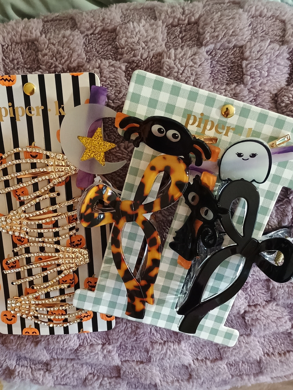 NWTS Piper K Spooky Coquette Halloween Bow Claw Clip & Viral Skeleton Hand Set
